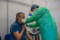 Zväčšiť fotografiu - Župa bude opäť očkovať aj bez registrácie - TSK_Otvorenie VKOC Trenčín-94