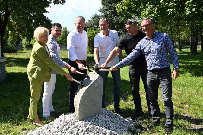 V Bánovciach zrevitalizujú mestský park, pribudnú aj nové prvky