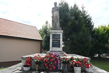 Sobota v Trenčianskom kraji patrila hasičom, SNP, tradíciám aj obecným oslavám 