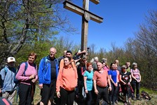Výstup na vrchol Magury spojil vyše tisícku turistov