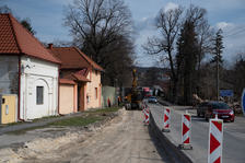 Rekonštrukcia cesty z Trenčianskej Teplej do Dežeríc pokračuje IV. etapou