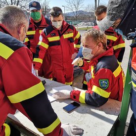 Do boja proti koronavírusu sa zapájajú aj dobrovoľní hasiči