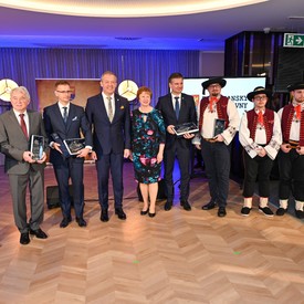 Ocenili sme tých, ktorí sa nesnažia byť slávnymi, ale hodnotnými