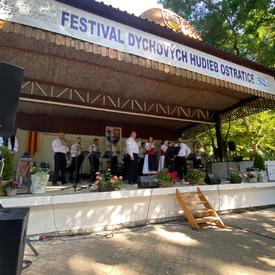 Ostratický park opäť rozozvučala dychová hudba, kostol v Trenčianskych Stankovciach operný spev  