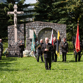 Počas osláv nezabúdajú na tragicky zosnulých kolegov