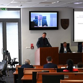 Poslanci rokovali o volebných obvodoch aj voľbe nového hlavného kontrolóra kraja