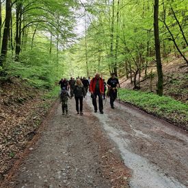 Tradičný výstup na Maguru prilákal ľudí z celého okolia