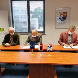 Trenčianska župa je čoraz viac eko, spolupracuje už aj so včelármi