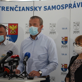 V štyroch rizikových okresoch budú od štvrtka platiť nové opatrenia