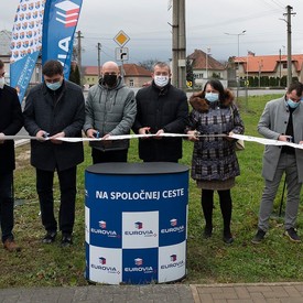 Medzi Hradišťom a Partizánskym sa motoristi tešia z vynoveného úseku cesty