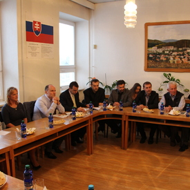 O výstavbe obchvatu Dolných Vesteníc dnes so starostkou rokoval minister i župan