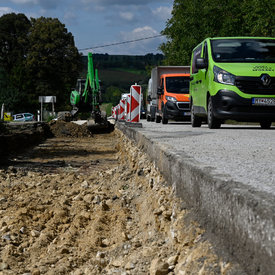 Rekonštrukcia cesty medzi Novým Mestom n/V a Myjavou napreduje