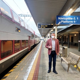 Vlakom po zmodernizovanom úseku železnice medzi Púchovom a Považskou Bystricou 