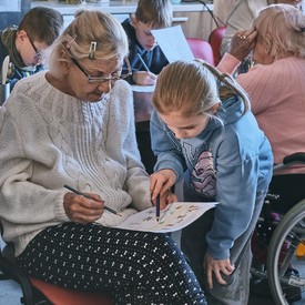 Seniori sa so žiakmi stretli na medzigeneračnom projekte v múzeu 