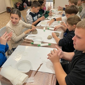 Hornonitrianske múzeum oživuje tradičné remeslá mladej generácii