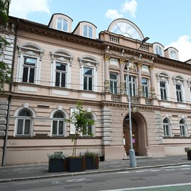 V župnej galérii je neustále rušno