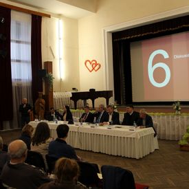 Diskusia k akčnému plánu pre hornú Nitru sa presunula do Novák