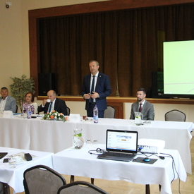 Starostovia i primátori z hornej Nitry diskutovali v Liešťanoch na tému vykurovania regiónu po útlme baníctva