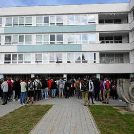 Brány župných stredných škôl prekročilo takmer 16 tisíc študentov