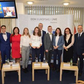 Dubnické gymnázium už po štvrtýkrát medzi víťaznými školami súťaže Euroscola 2018