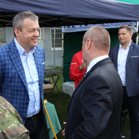 Žiakov stredných škôl z Trenčianskeho kraja prišiel na branné súboje osobne podporiť minister obrany Slovenskej republiky aj trenčiansky župan