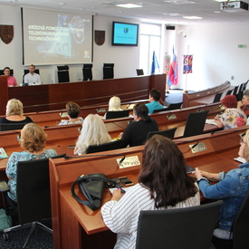 Seminár na Trenčianskej župe predstavil možnosti poskytovania sociálnych služieb s využitím telekomunikačných technológií