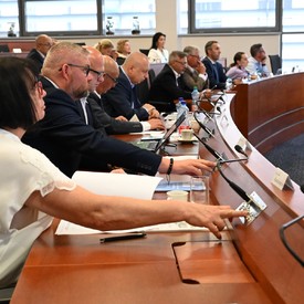 Na júlovom rokovaní poslanci prebrali školské témy, projekty, ktoré sa uchádzajú o externé zdroje, aj Grantový program Trenčín 2026