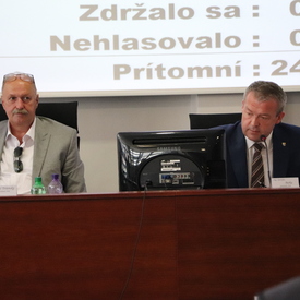 V najbližšom volebnom období bude v krajskom zastupiteľstve sedieť 44 poslancov, župa pomôže obyvateľom požiarom zasiahnutej bytovky v Handlovej