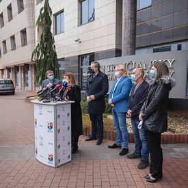 Sprísnené opatrenia budú platiť v 7 okresoch Trenčianskeho kraja