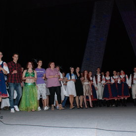 Folklórny súbor  Véna oslavoval 