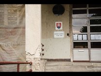 Práce na obchodnej akadémii v Trenčíne komplikuje nezodpovedný dodávateľ