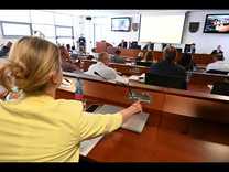 Poslanci schválili prvú zmenu rozpočtu, najviac financií pôjde do oblasti vzdelávania